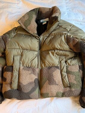 Columbia Green Camo Jacket with Black Lining, Camo Sherpa Detail